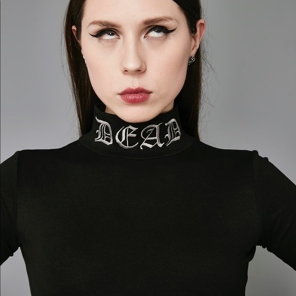 Widow Dead Mock Neck Top Size Small - Picture 2 of 3